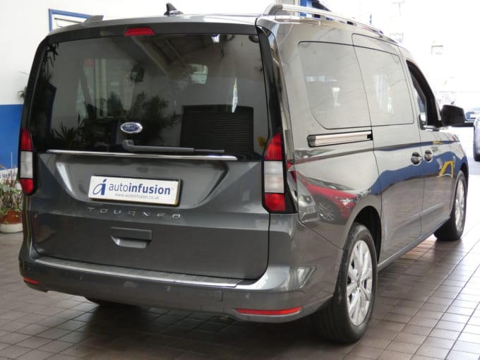 2025 Ford Grand Tourneo Connect