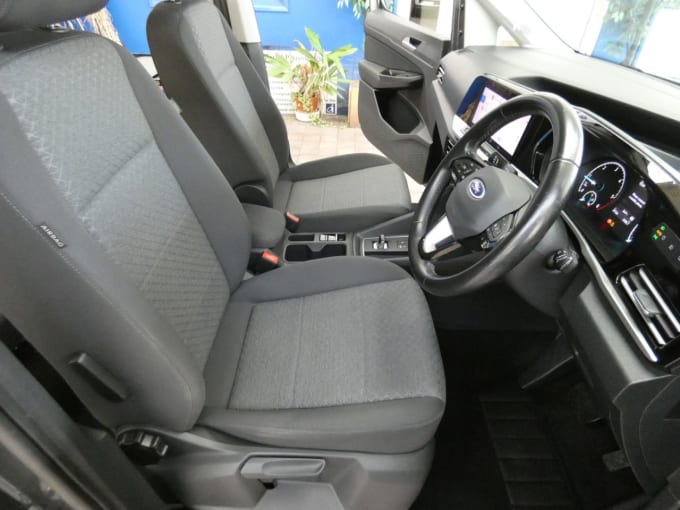 2025 Ford Grand Tourneo Connect
