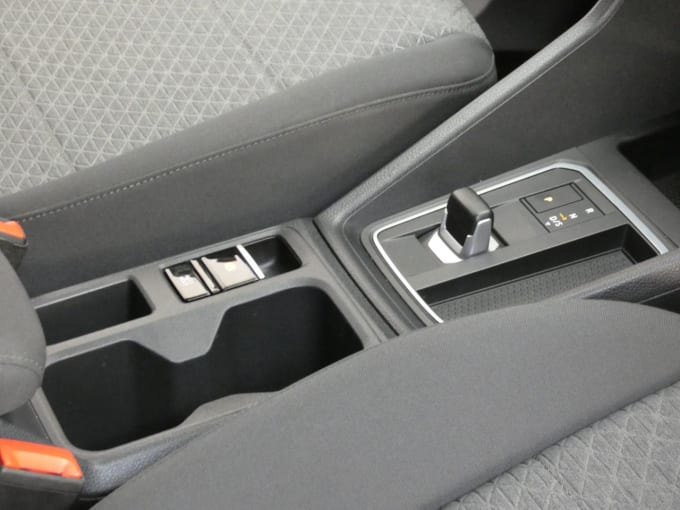 2025 Ford Grand Tourneo Connect
