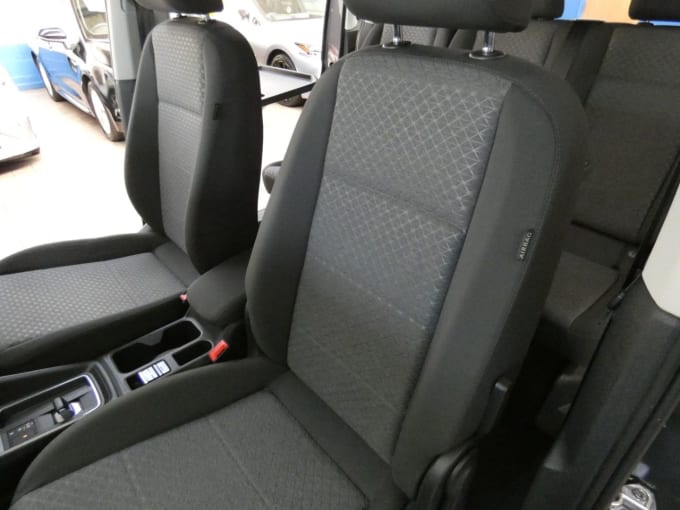 2025 Ford Grand Tourneo Connect