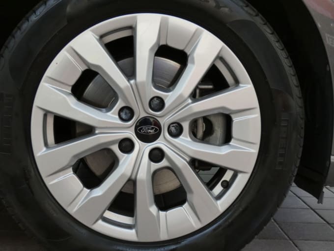 2025 Ford Grand Tourneo Connect