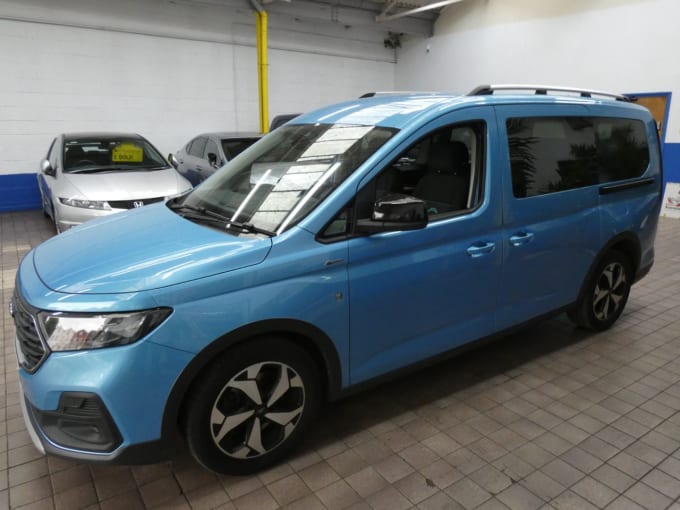 2025 Ford Grand Tourneo Connect