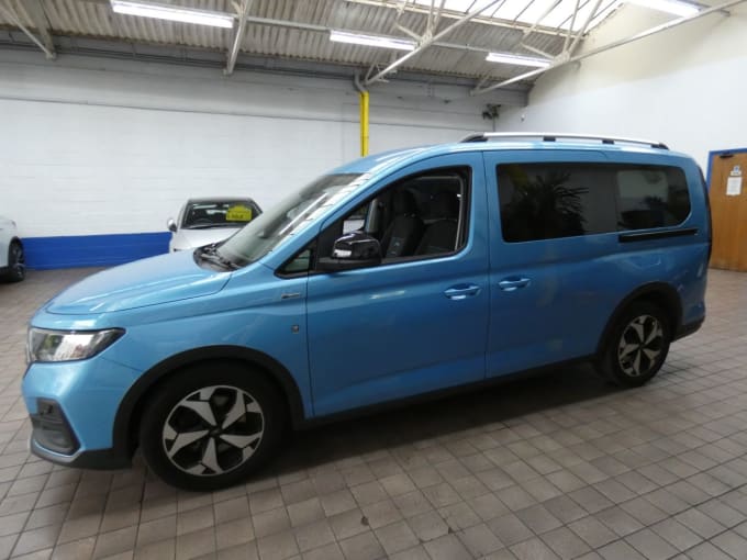 2025 Ford Grand Tourneo Connect