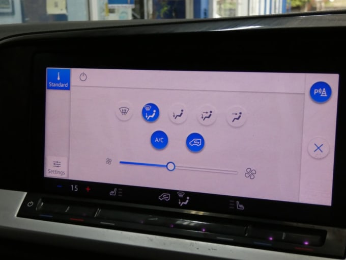 2025 Ford Grand Tourneo Connect