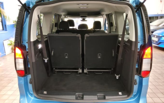 2025 Ford Grand Tourneo Connect