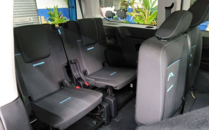 2025 Ford Grand Tourneo Connect