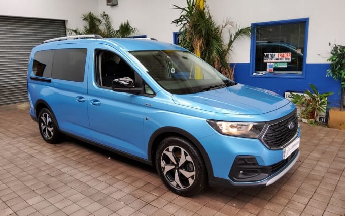 2025 Ford Grand Tourneo Connect