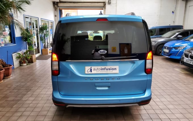 2025 Ford Grand Tourneo Connect