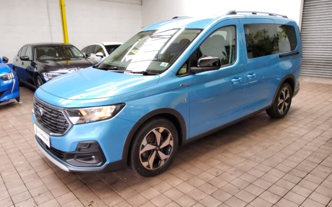 2025 Ford Grand Tourneo Connect