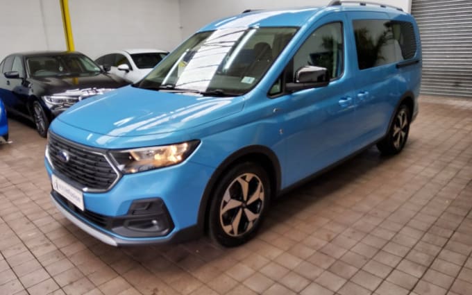 2025 Ford Grand Tourneo Connect