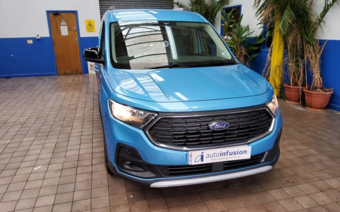 2025 Ford Grand Tourneo Connect
