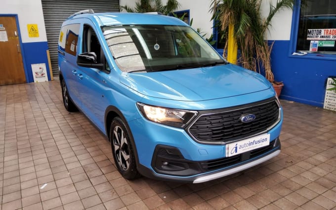 2025 Ford Grand Tourneo Connect