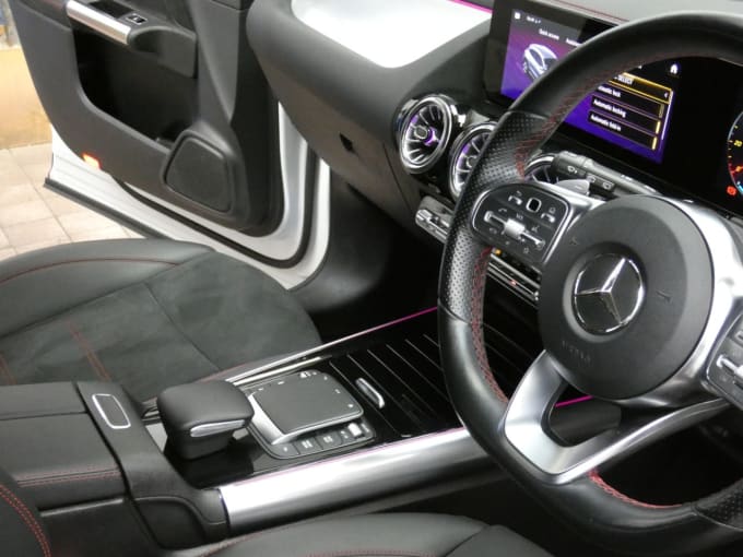 2025 Mercedes-benz Eqa