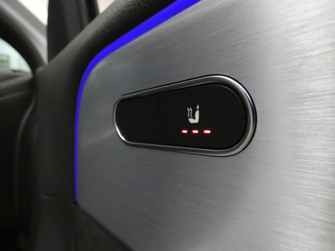 2025 Mercedes-benz Eqa