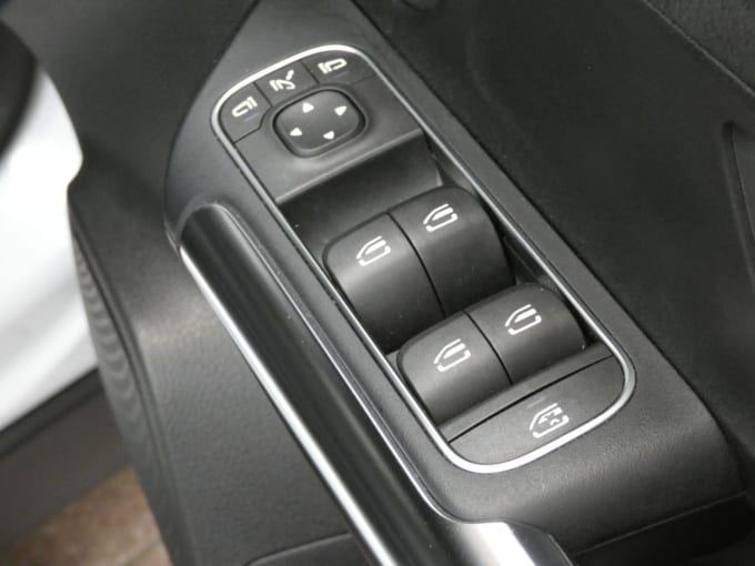 2025 Mercedes-benz Eqa