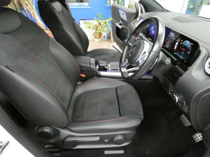 2025 Mercedes-benz Eqa