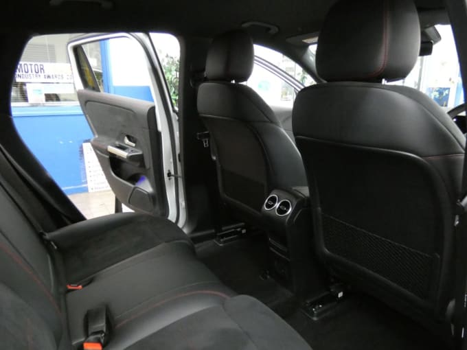 2025 Mercedes-benz Eqa