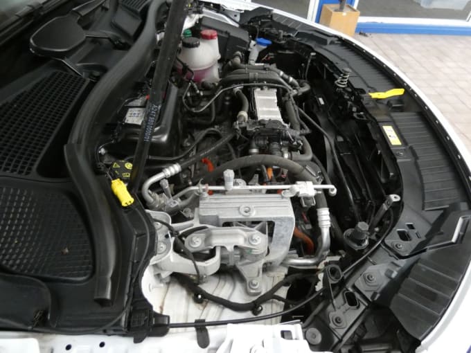 2025 Mercedes-benz Eqa