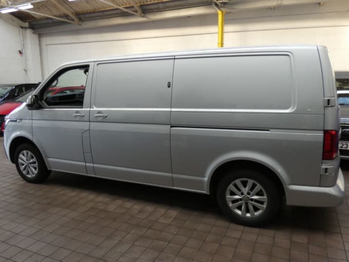 2025 Volkswagen Transporter