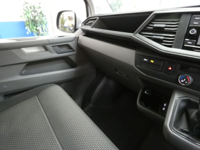 2025 Volkswagen Transporter