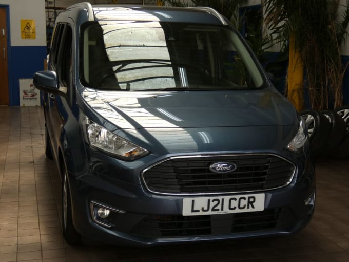 2025 Ford Grand Tourneo Connect