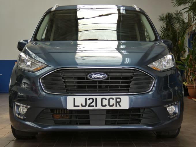 2025 Ford Grand Tourneo Connect