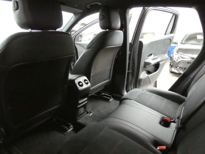 2025 Mercedes-benz Eqa