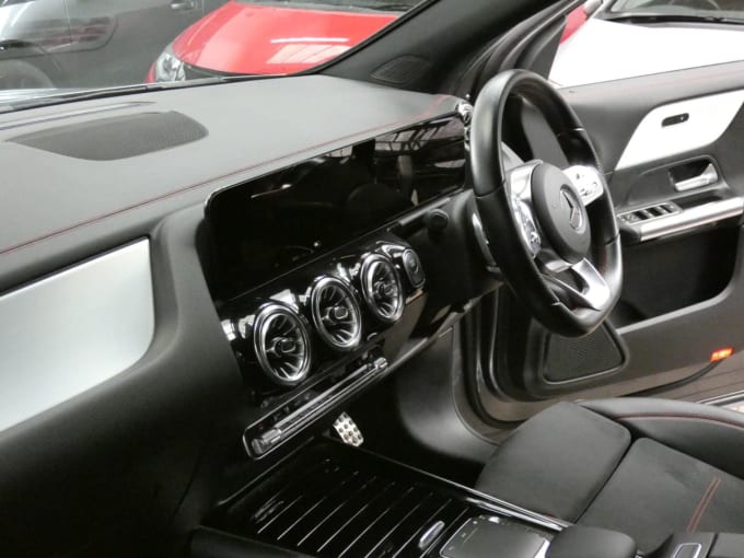 2025 Mercedes-benz Eqa