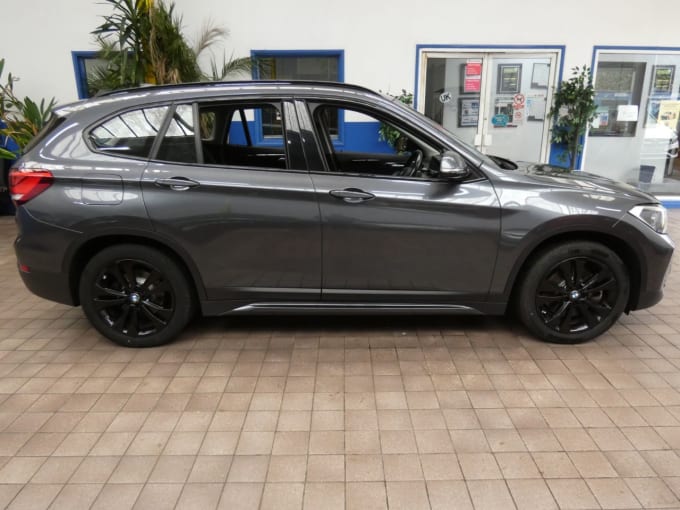 2025 BMW X1