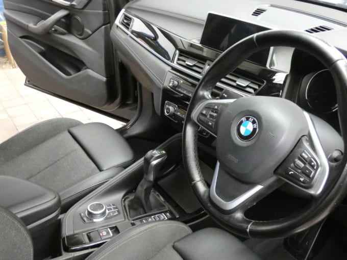 2025 BMW X1