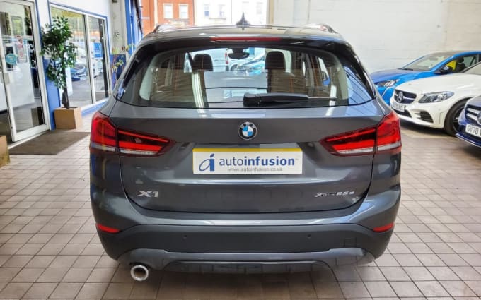 2025 BMW X1