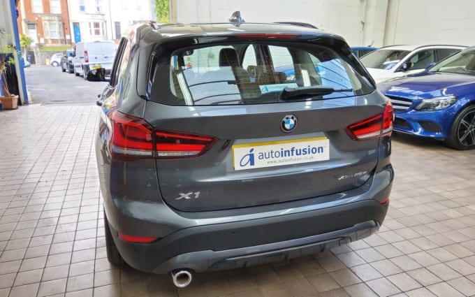 2025 BMW X1