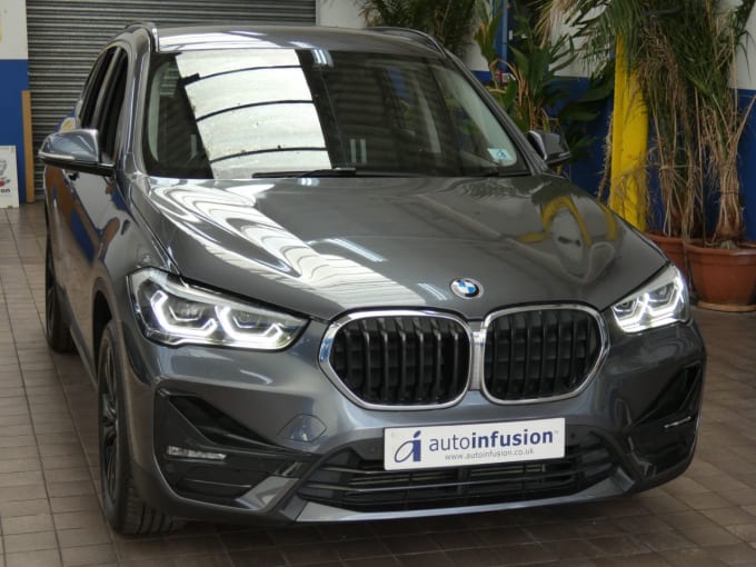 2025 BMW X1
