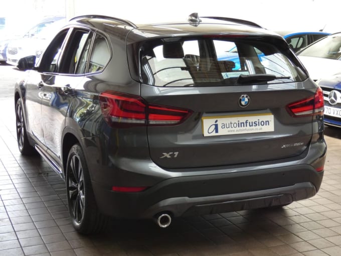 2025 BMW X1