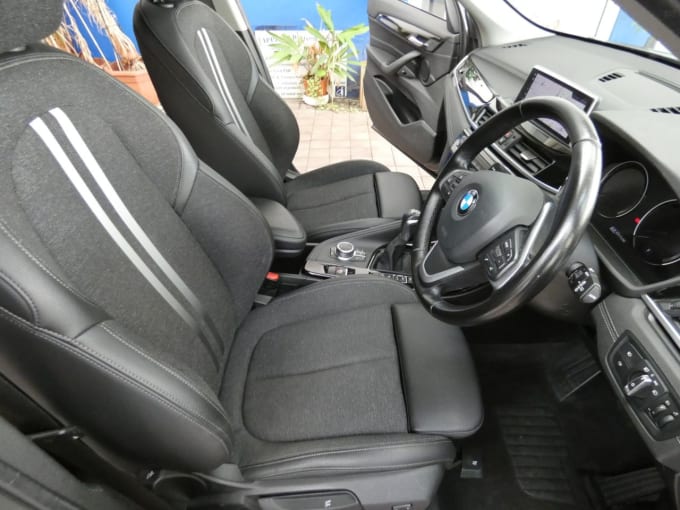 2025 BMW X1