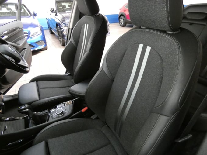2025 BMW X1