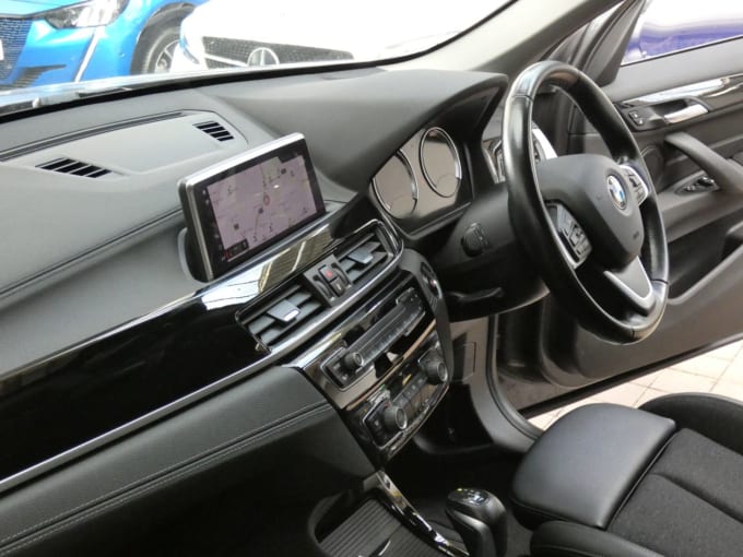 2025 BMW X1
