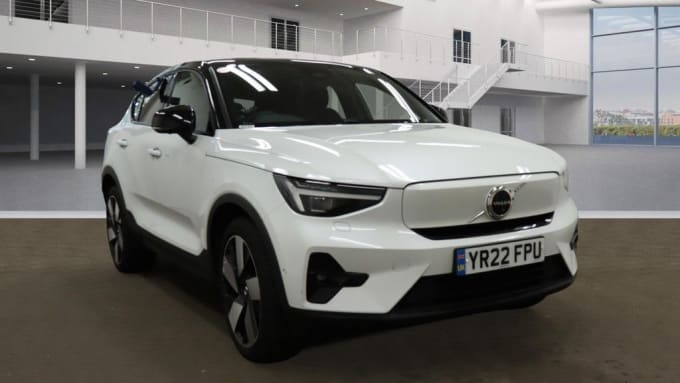 2025 Volvo C40