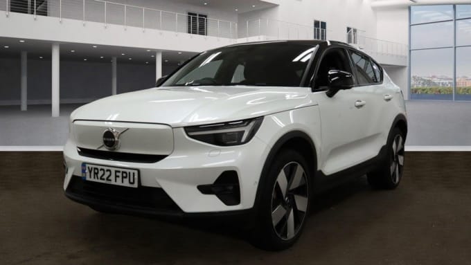 2025 Volvo C40