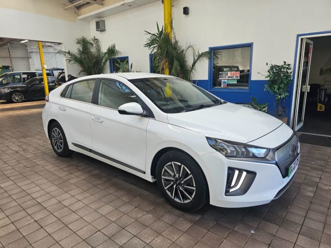 2025 Hyundai Ioniq