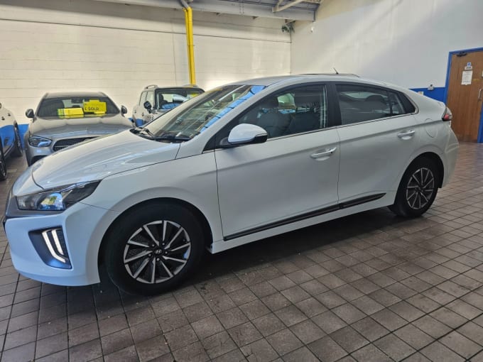 2025 Hyundai Ioniq