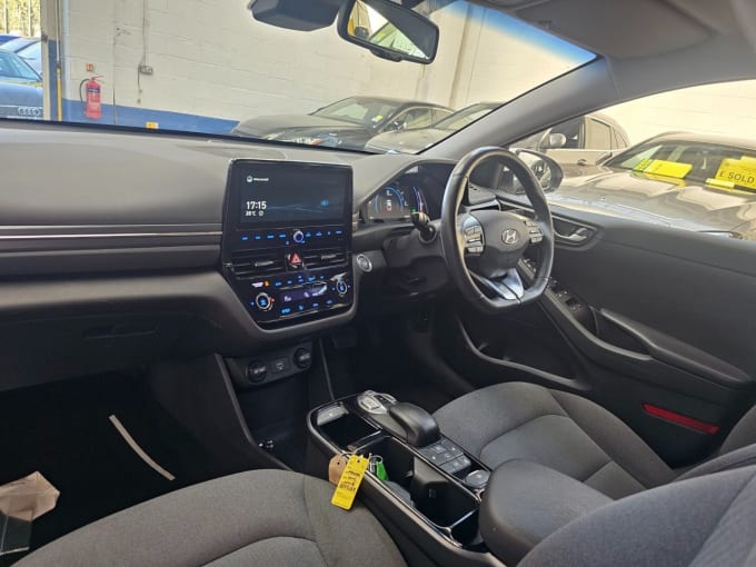 2025 Hyundai Ioniq