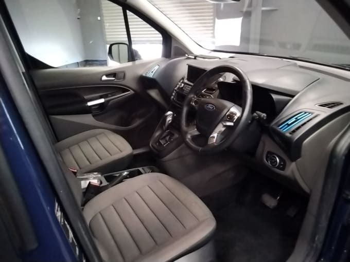 2025 Ford Grand Tourneo Connect