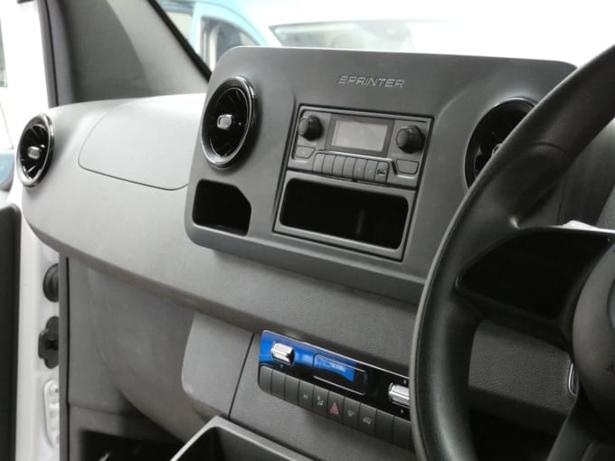 2025 Mercedes-benz Esprinter