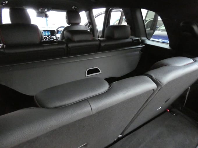 2025 Mercedes-benz Glb