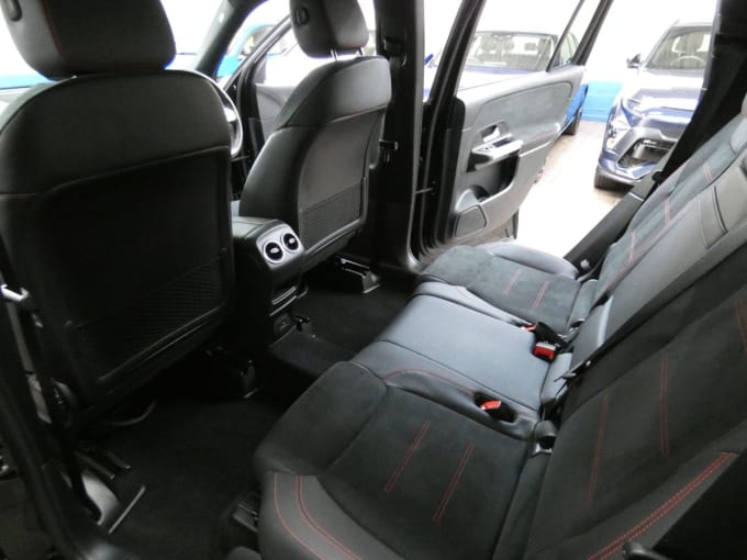 2025 Mercedes-benz Glb