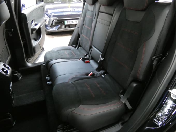 2025 Mercedes-benz Glb