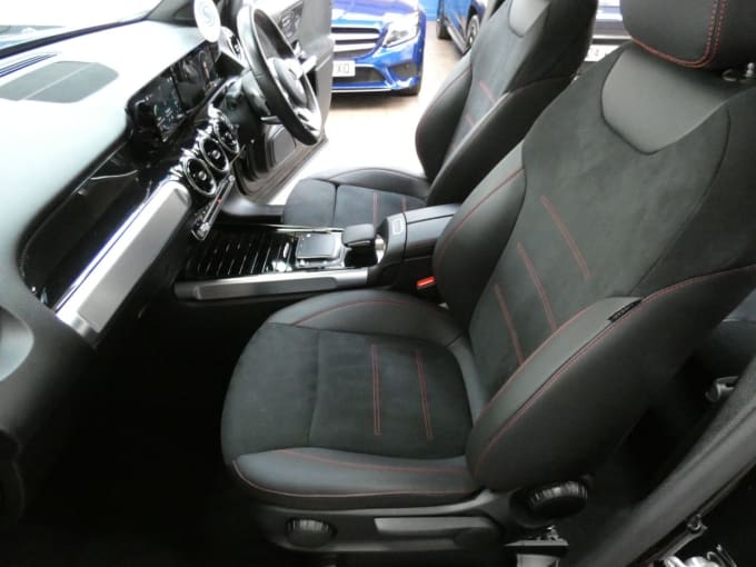 2025 Mercedes-benz Glb