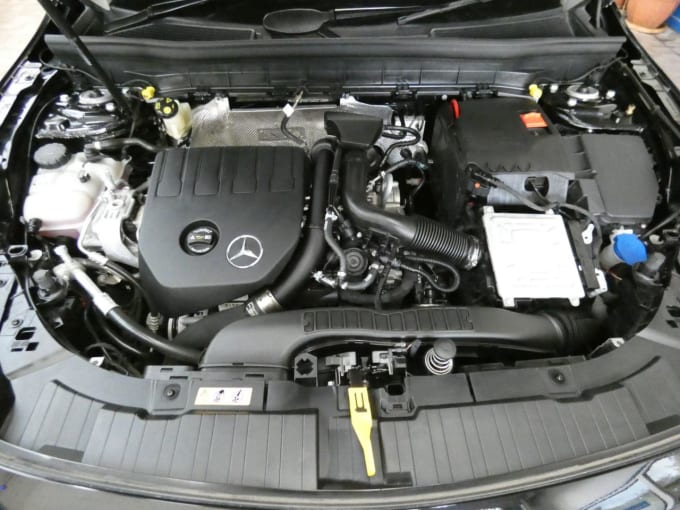 2025 Mercedes-benz Glb