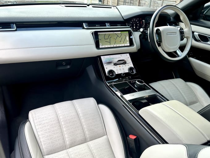 2025 Land Rover Range Rover Velar